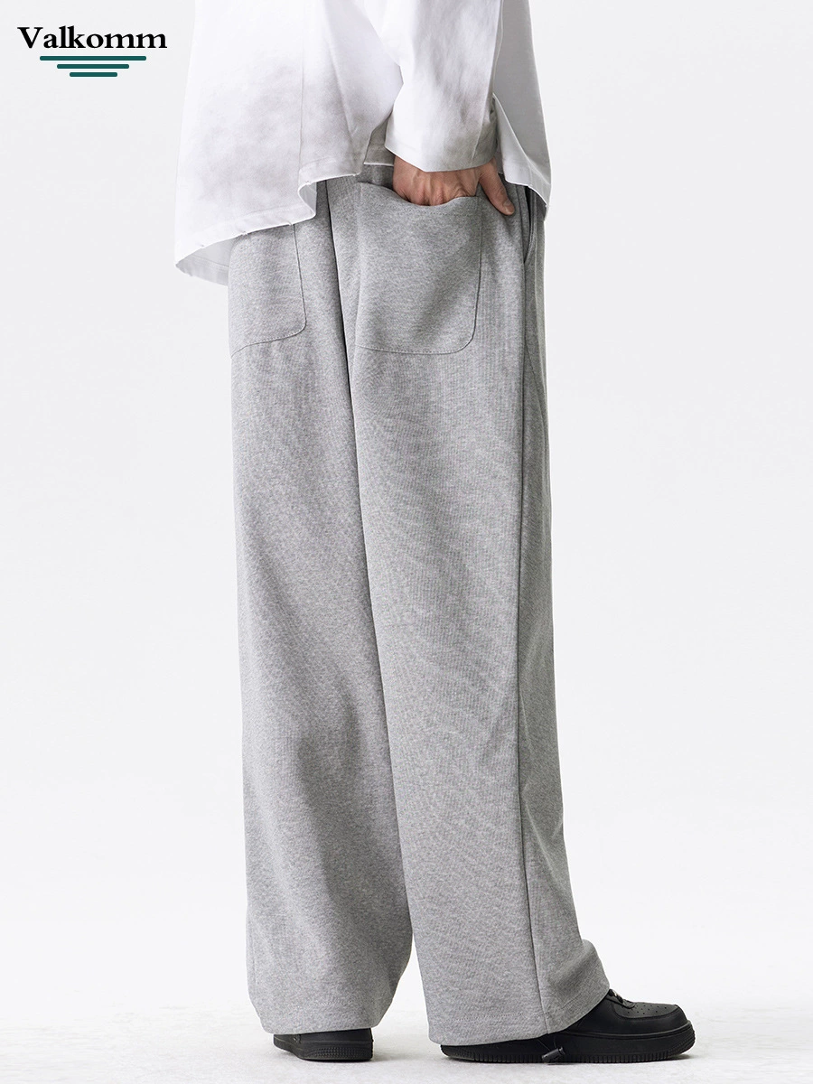 厂家直销男士修身微弹牛仔裤，高街休闲风格，春秋季多口袋刺绣设计