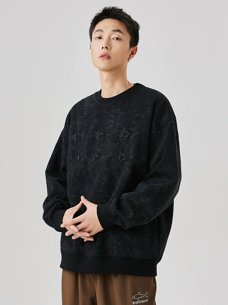 厂家直销男士宽松刺绣牛仔外套，黑色水洗设计，休闲风格，春秋季节，舒适棉混纺