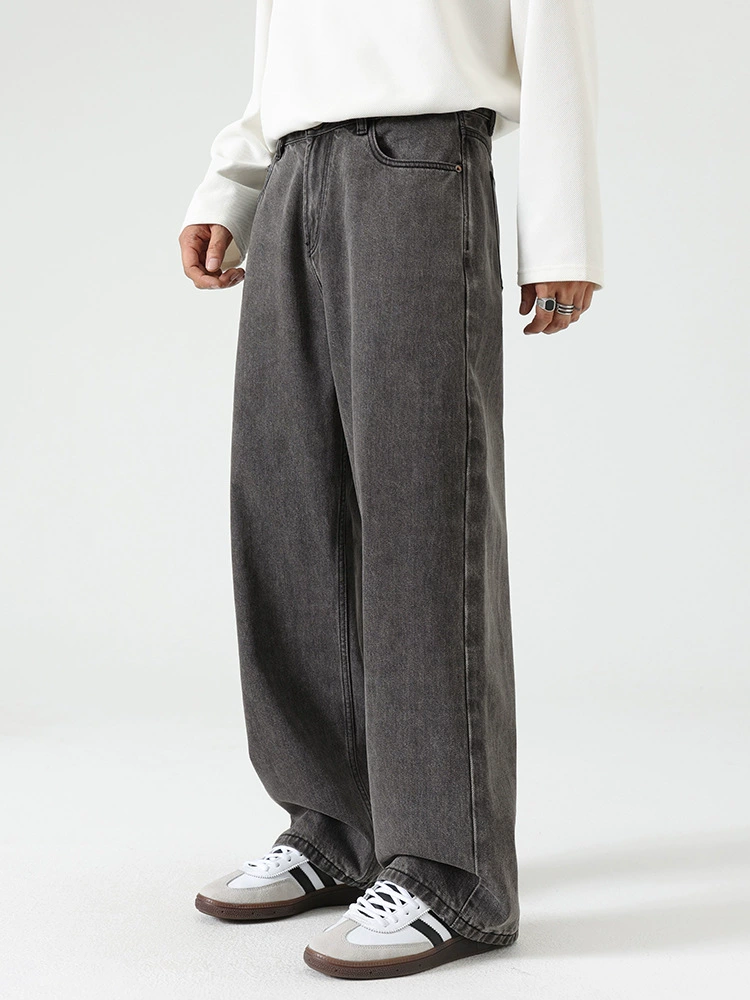 厂家直销男士宽松水洗牛仔裤，深灰色直筒款式，秋季休闲风格，多口袋设计