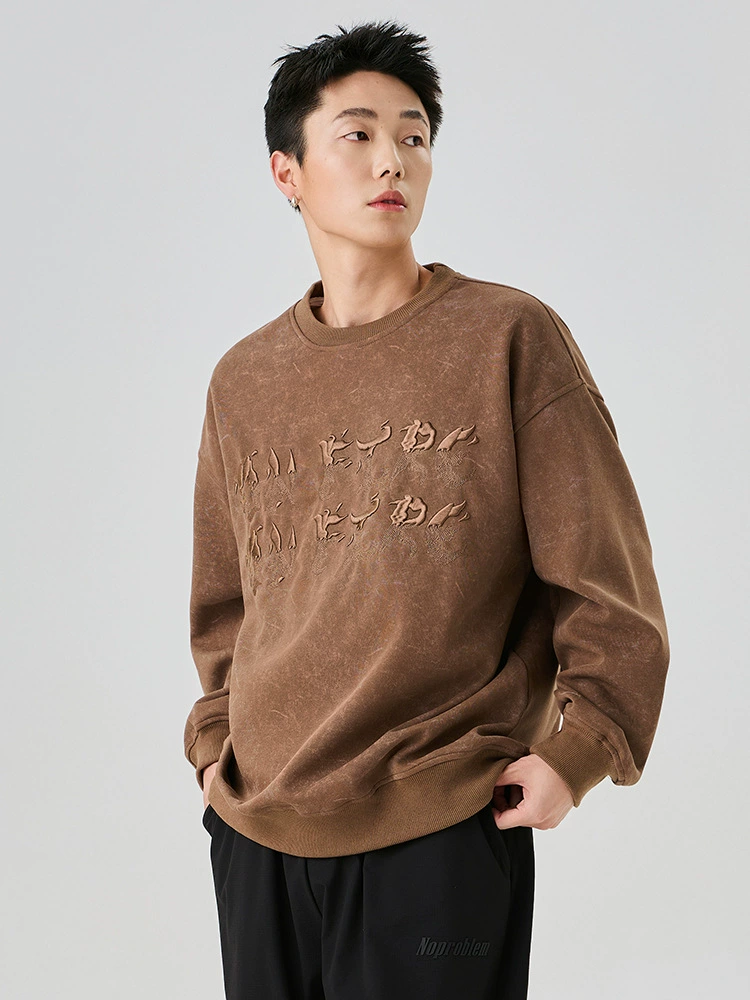 厂家直销男士宽松刺绣牛仔外套，黑色水洗设计，休闲风格，春秋季节，舒适棉混纺