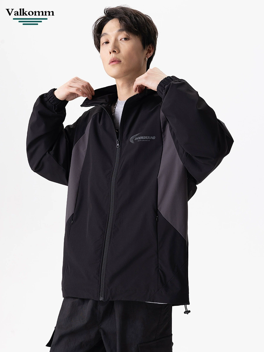 厂家直销青年男士宽松夹克，防水耐磨，牛仔外套，休闲风格，春季适用，拼色设计，免烫处理