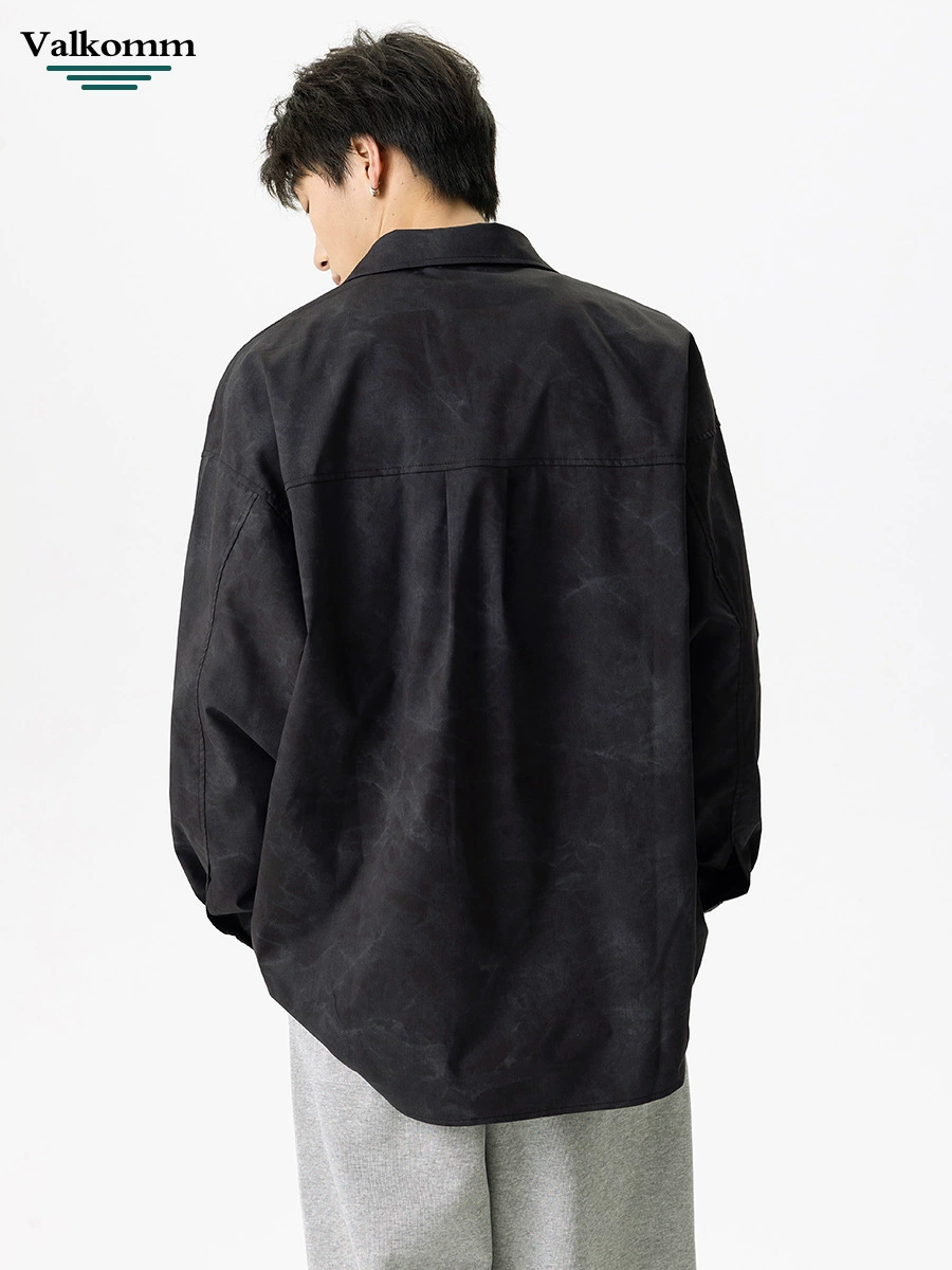 厂家直销男士休闲宽松牛仔外套，仿旧扎染风格，春秋款，多口袋设计