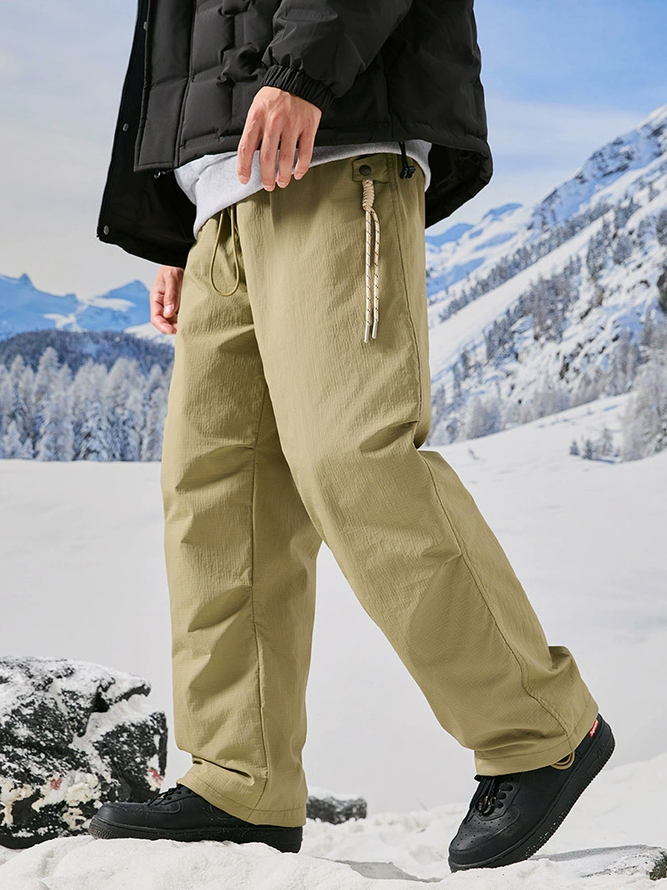 厂家直销男士加厚保暖白鸭绒牛仔裤，直筒版型，冬季休闲风格，多口袋设计，防寒防风，时尚流行。