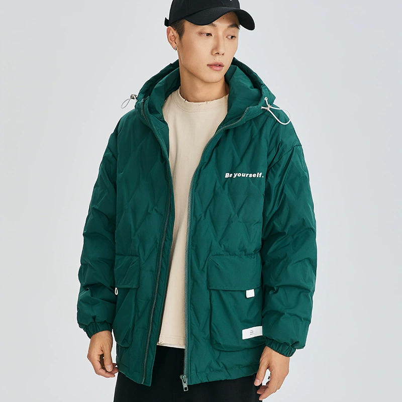 厂家直销女式连帽羽绒外套，防风保暖，青春流行，简约风格，适合冬季休闲，多口袋设计