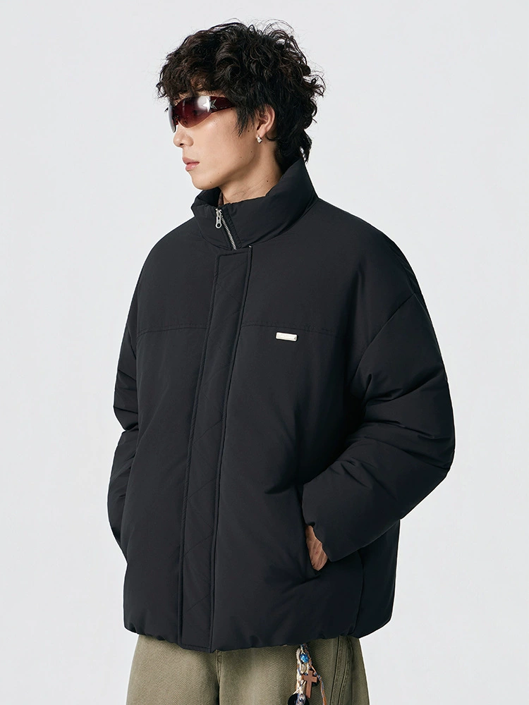 厂家直销男士加厚保暖羽绒外套，时尚简约风格，适合日常穿搭，冬季防寒必备，黑灰色款式可选