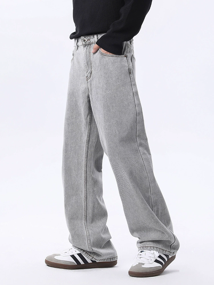 厂家直销男士宽松水洗仿旧牛仔裤，直筒版型，秋季休闲风格，百搭长裤设计