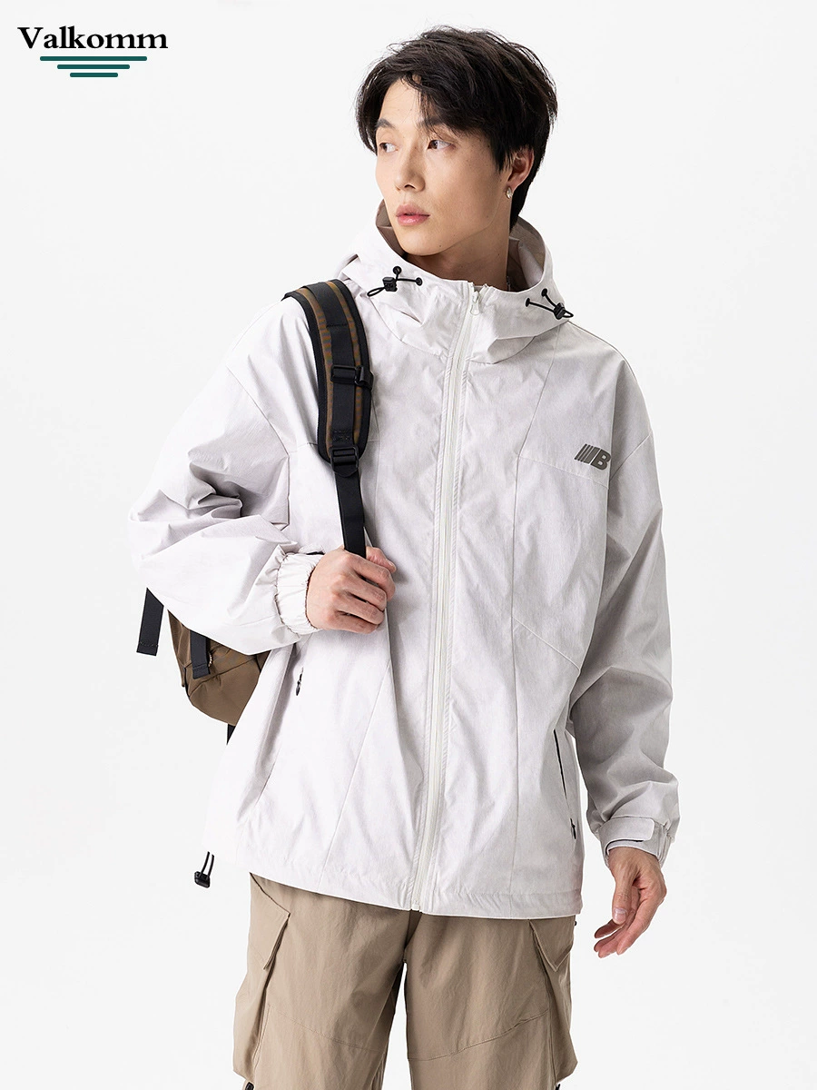 厂家直销男士高端轻薄宽松牛仔外套，休闲风格，耐磨多口袋设计