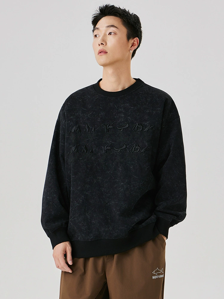 厂家直销男士宽松刺绣牛仔外套，黑色水洗设计，休闲风格，春秋季节，舒适棉混纺