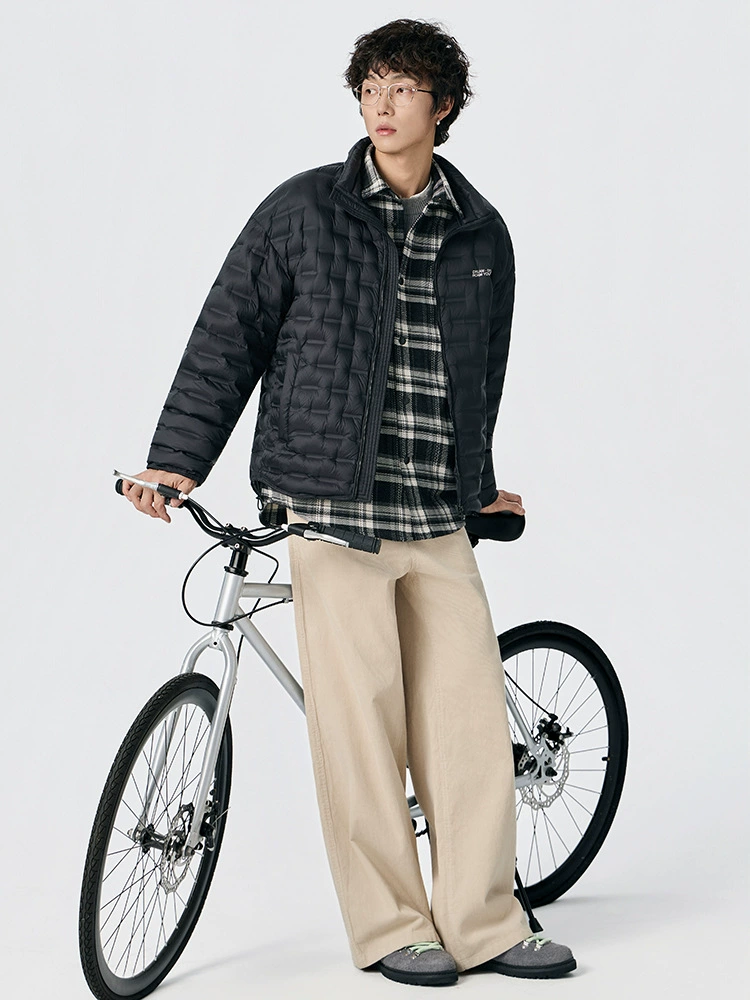 厂家直销男士宽松加厚羽绒服外套，90%白鸭绒，休闲风格，冬季防寒抗寒，立领设计，适合青少年