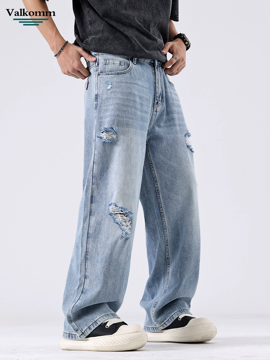 厂家直销男士透气宽腿破洞薄款牛仔裤，夏季休闲风格，磨破工艺设计