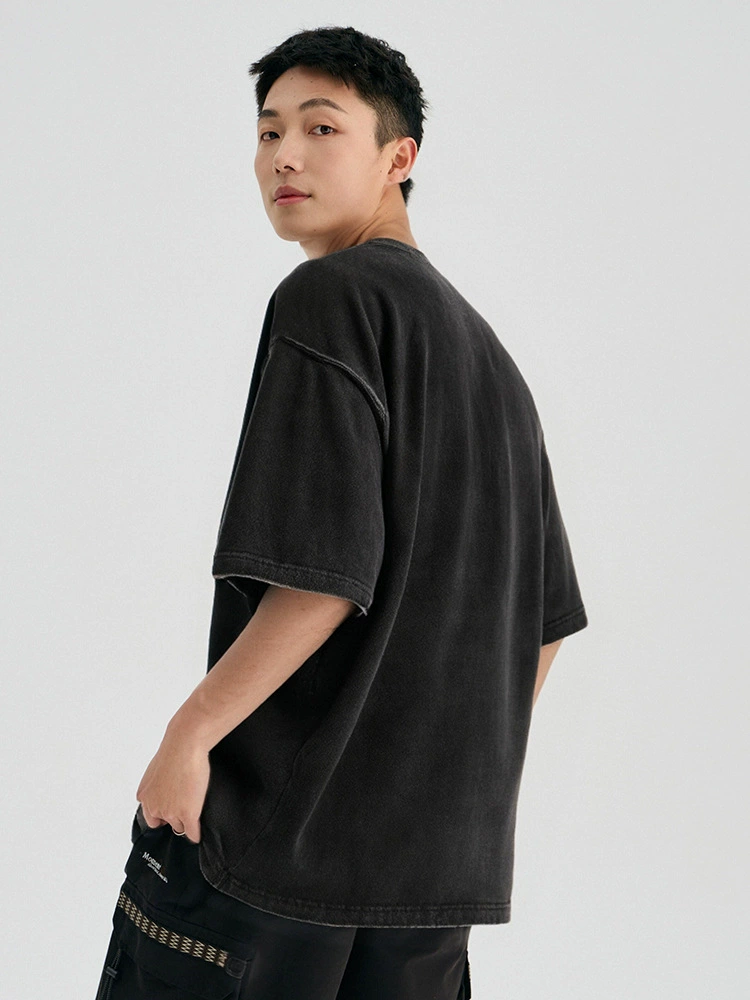 厂家直销青年男士宽松水洗做旧牛仔外套，街头嘻哈风格，多口袋设计，适合夏季休闲场景