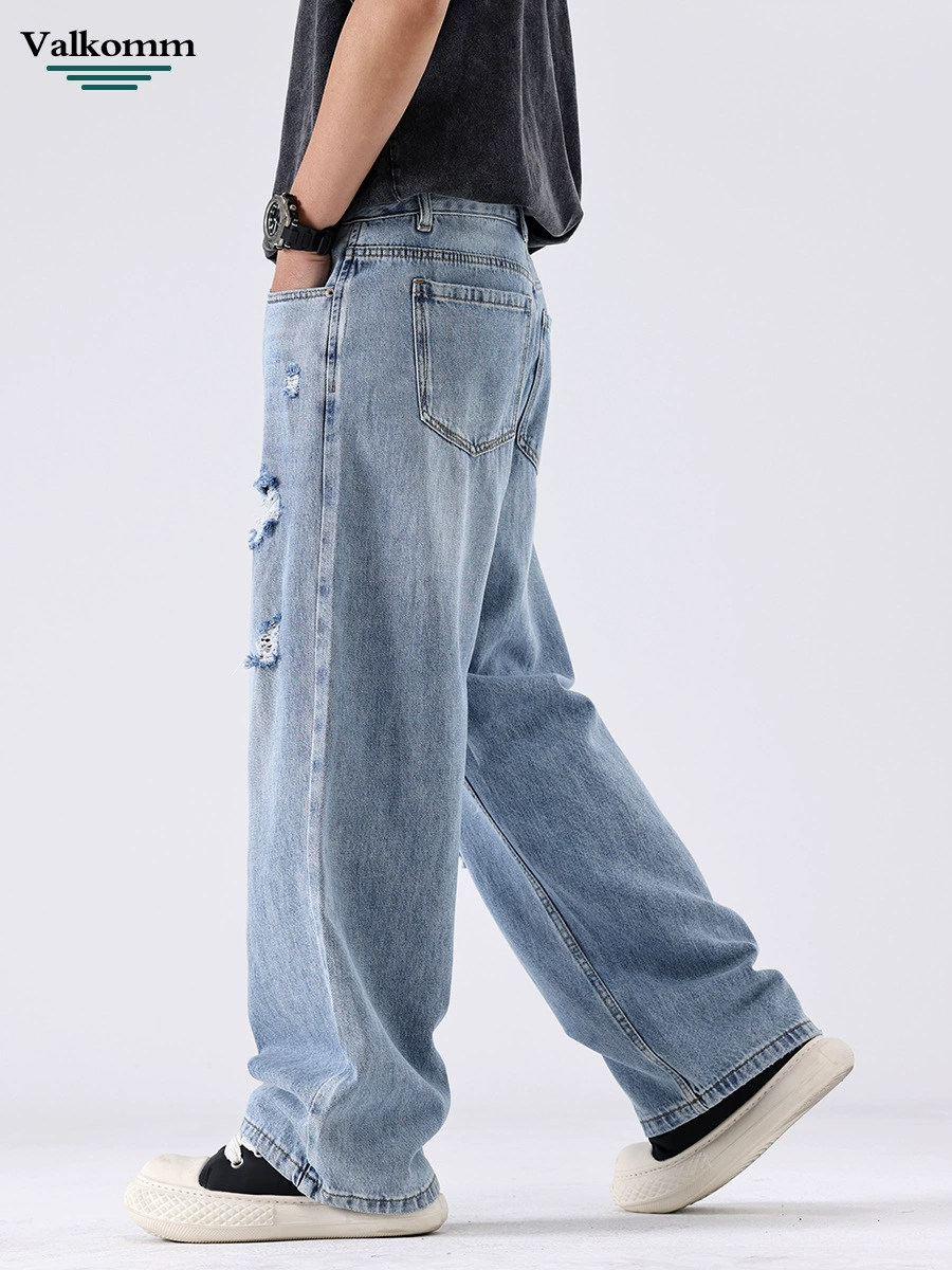 厂家直销男士透气宽腿破洞薄款牛仔裤，夏季休闲风格，磨破工艺设计