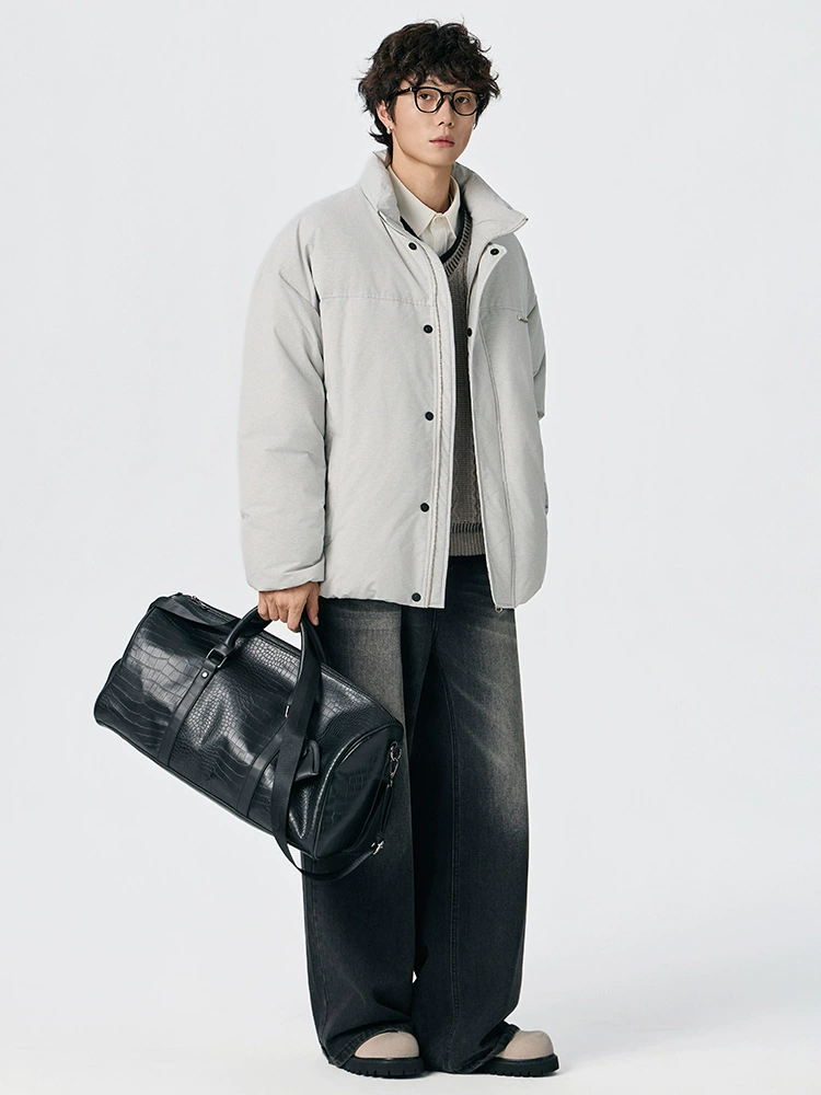 厂家直销男士加厚保暖羽绒外套，时尚简约风格，适合日常穿搭，冬季防寒必备，黑灰色款式可选