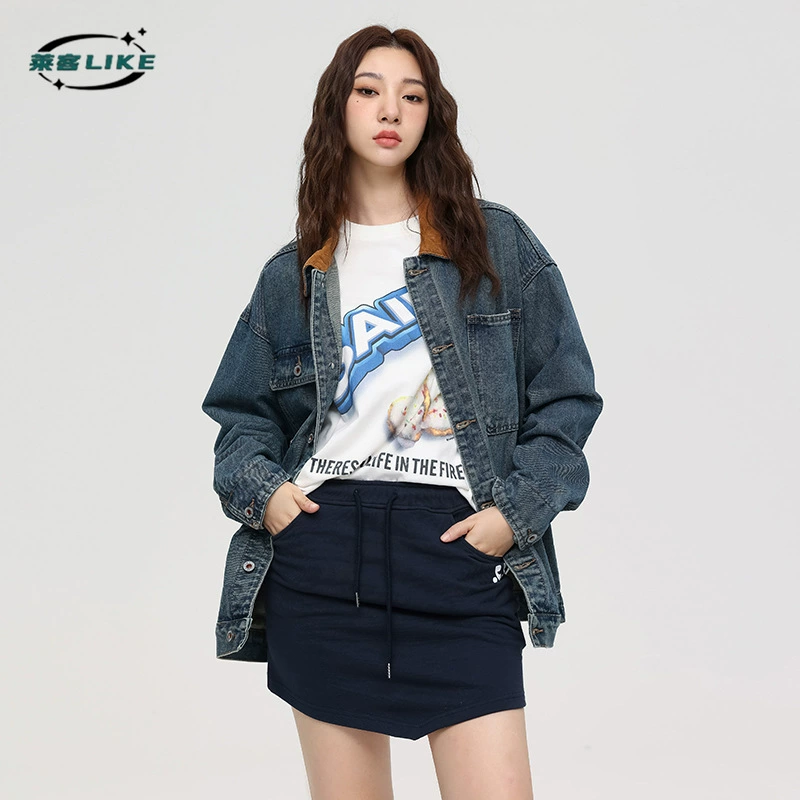 厂家直销男士宽松复古蓝牛仔外套，时尚简约设计，春秋休闲，免烫处理多口袋夹克