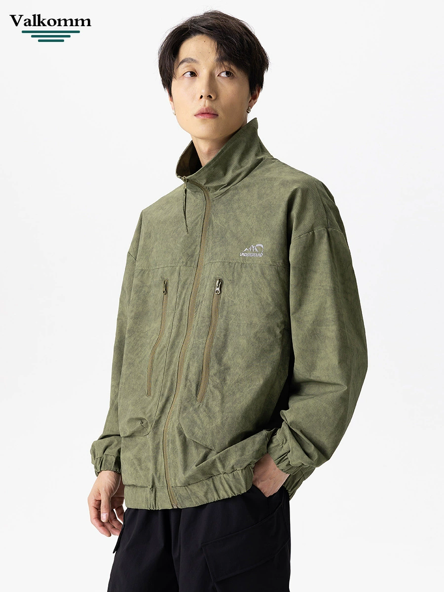 厂家直销男士宽松防风休闲牛仔外套，春秋季，多口袋刺绣设计，轻薄时尚潮牌