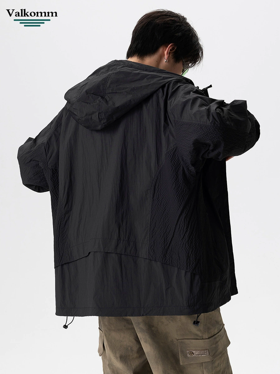 厂家直销男士宽松拼色牛仔外套，防风防水休闲款，春秋季，轻薄透气