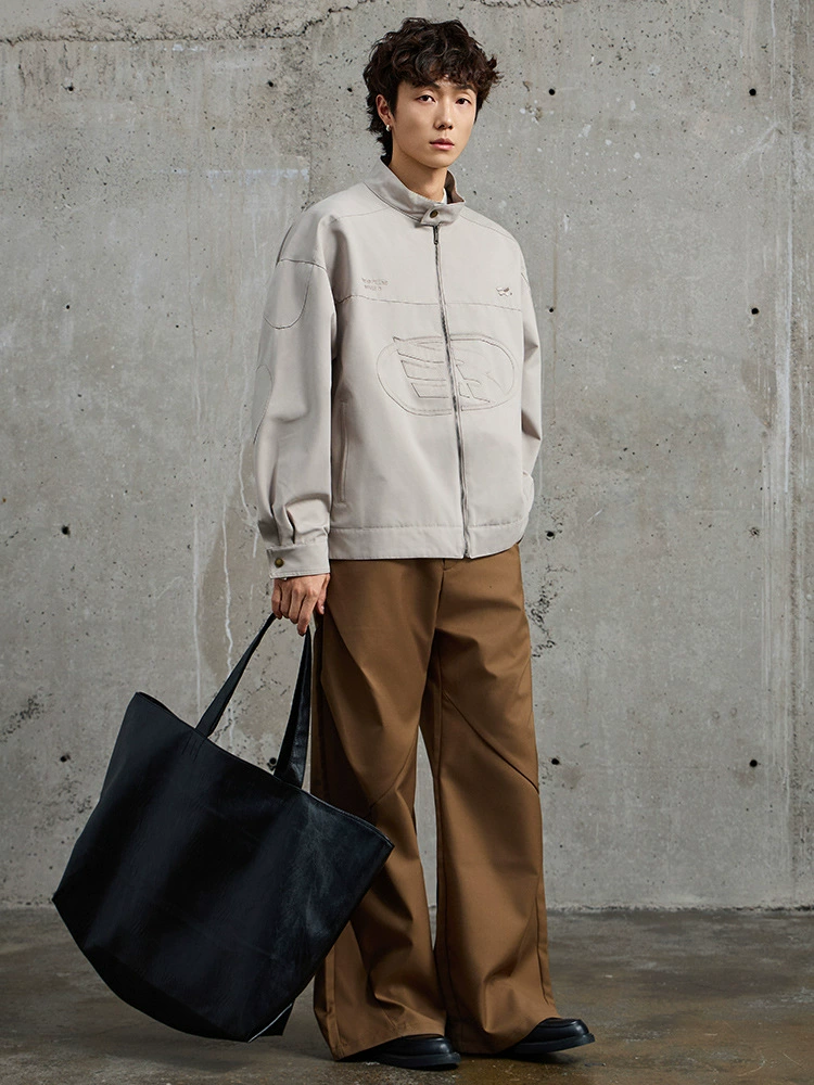 厂家直销男士宽松牛仔外套，刺绣立领设计，时尚休闲风格，春秋适用，多口袋款式