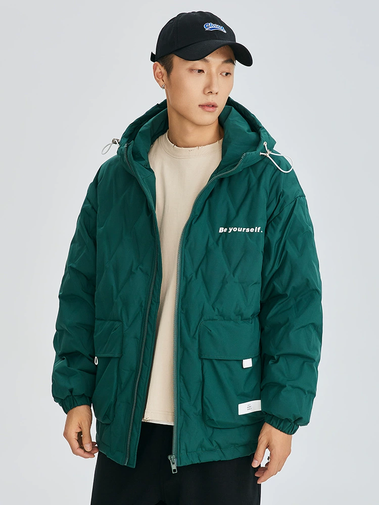 厂家直销女式连帽羽绒外套，防风保暖，青春流行，简约风格，适合冬季休闲，多口袋设计