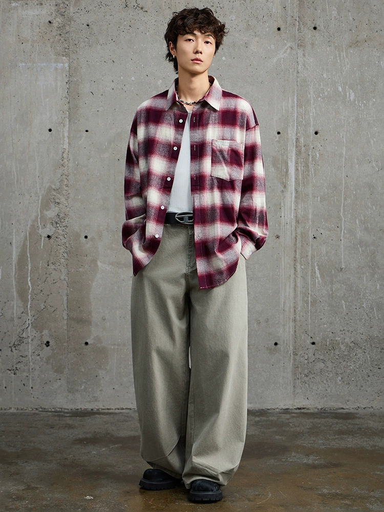 厂家直销女式宽松透气红色格子牛仔外套，秋冬休闲风格，拼色设计多口袋