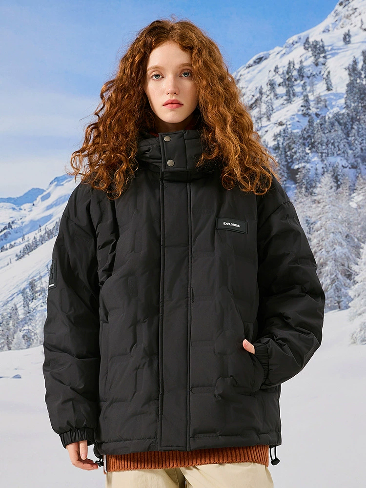 厂家直销男士加厚防寒黑色连帽牛仔外套，修身版型，冬季运动，防风抗寒设计