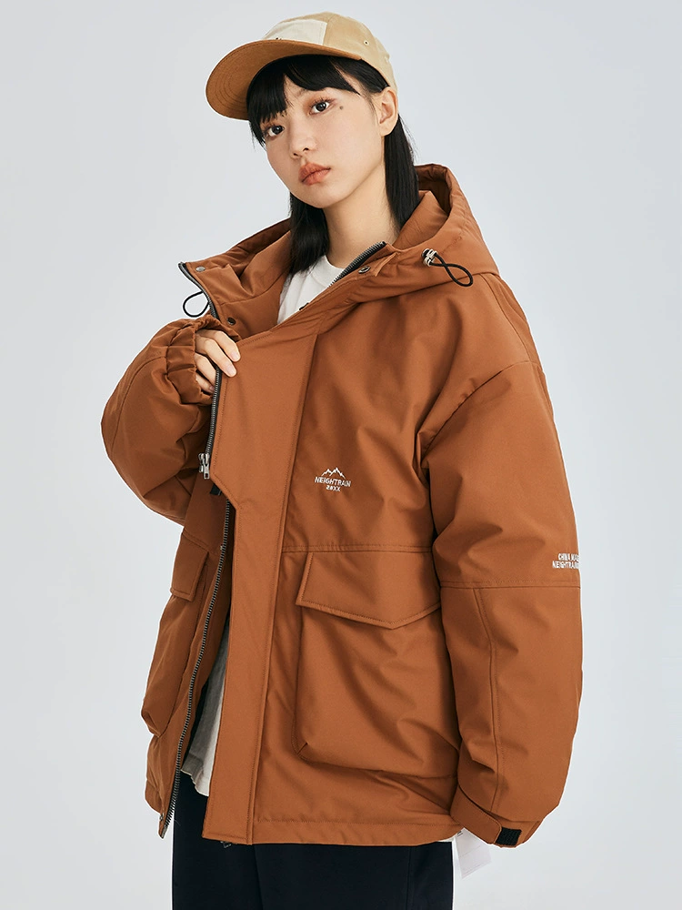 厂家直销青少年宽松白鸭绒连帽外套，冬季加厚日系复古款，防寒保暖，休闲风格