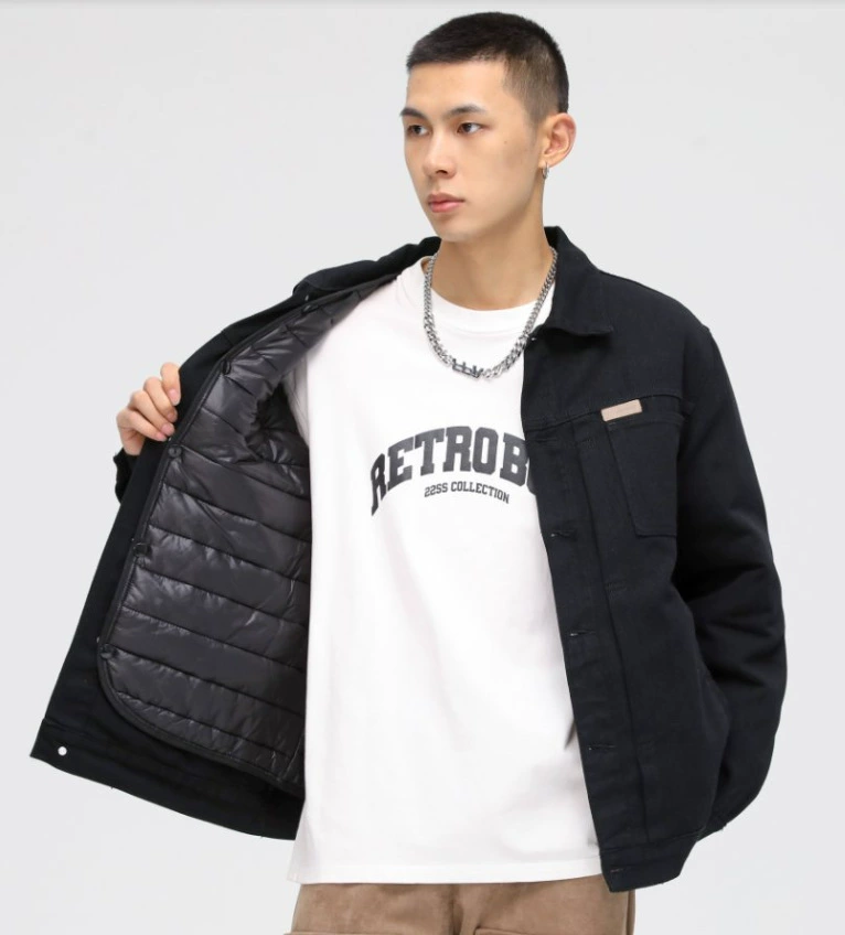 厂家直销男士复古黑色牛仔外套，宽松简约设计，适合春秋季日常穿着，耐磨面料，免烫处理