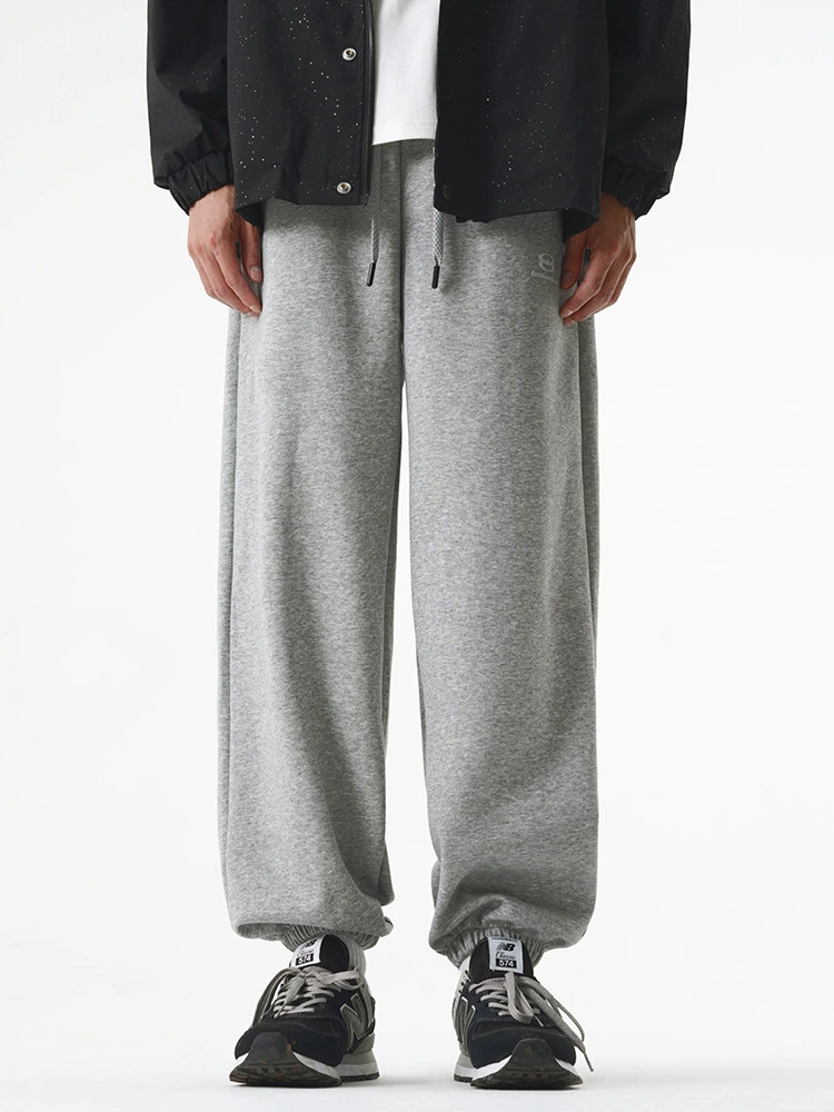 厂家直销男士宽松牛仔裤，舒适透气，休闲风格，束脚设计，春秋季多口袋特性