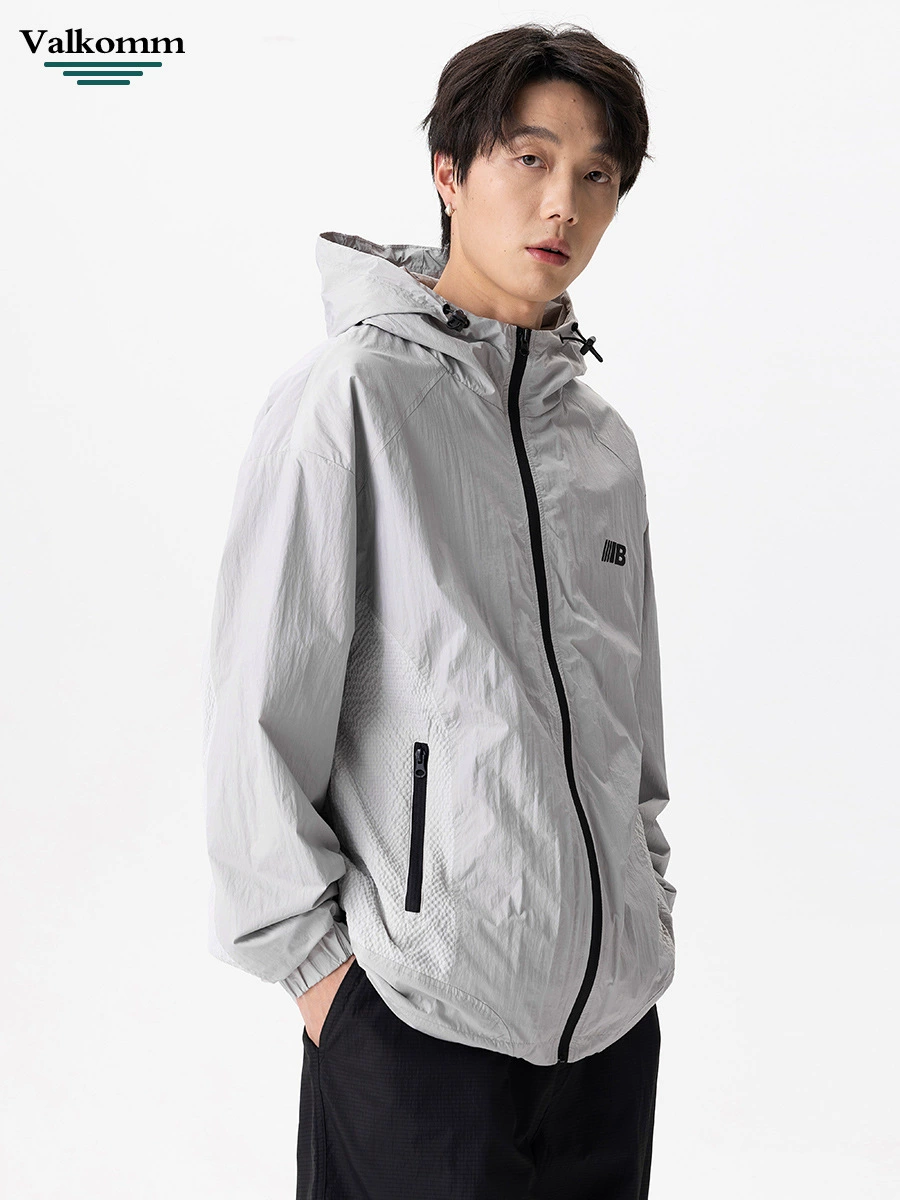 厂家直销男士宽松拼色牛仔外套，防风防水休闲款，春秋季，轻薄透气