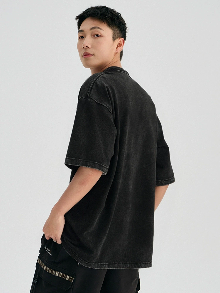 厂家直销男士宽松水洗牛仔外套，街潮风格，经典印花设计，适合夏季休闲穿搭